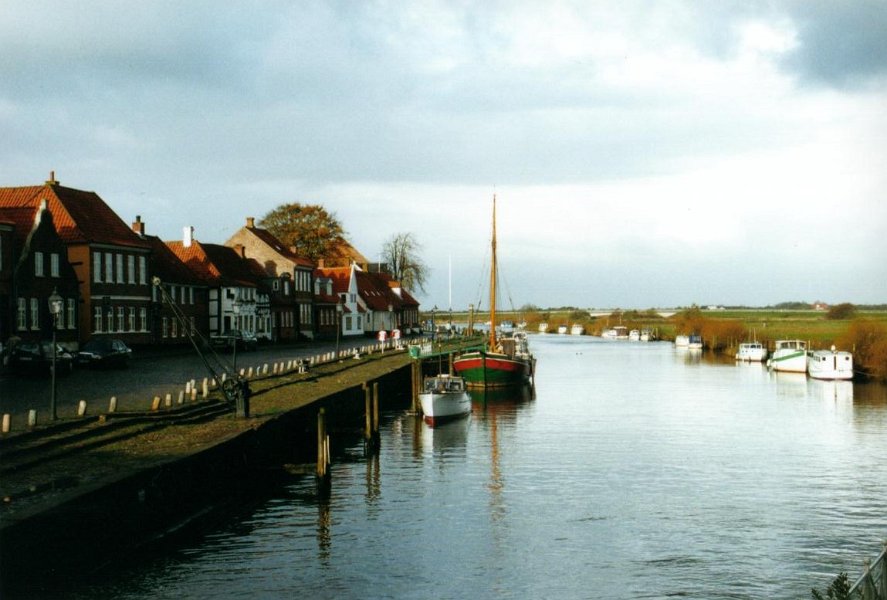 2001.11 DK 02.02 ribe rivier bootjes